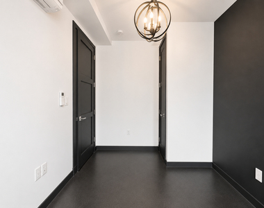 1294 Park Place - Photo Thumbnail 8