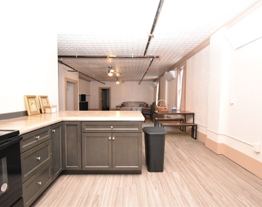 152 Court Street - Photo Thumbnail 5