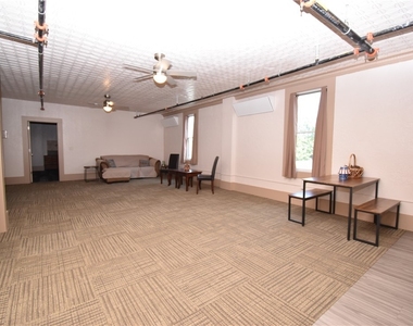 152 Court Street - Photo Thumbnail 10
