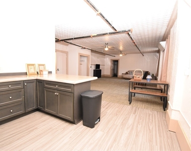 152 Court Street - Photo Thumbnail 6