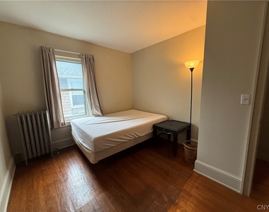 936 Lancaster Avenue - Photo Thumbnail 24