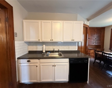 936 Lancaster Avenue - Photo Thumbnail 12