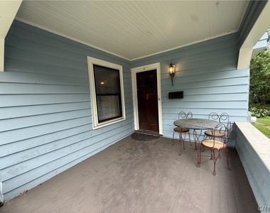 936 Lancaster Avenue - Photo Thumbnail 2