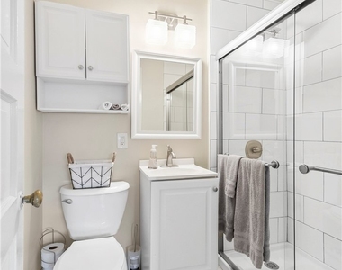 40 Lakeview Circle #1 Circle - Photo Thumbnail 13