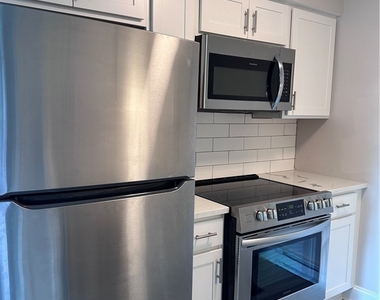 335 Village Boulevard N - Photo Thumbnail 8