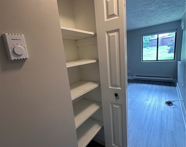335 Village Boulevard N - Photo Thumbnail 17