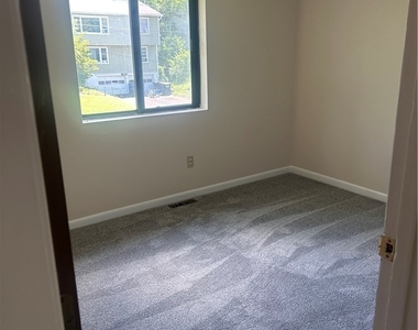 119 N Lorraine Avenue - Photo Thumbnail 4