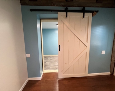 416 Broadway Apt C - Photo Thumbnail 21