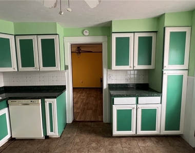 416 Broadway Apt. A - Photo Thumbnail 7
