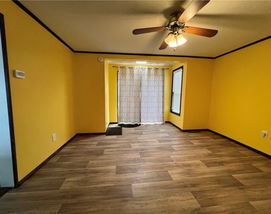 416 Broadway Apt. A - Photo Thumbnail 11