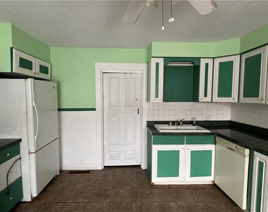 416 Broadway Apt. A - Photo Thumbnail 6