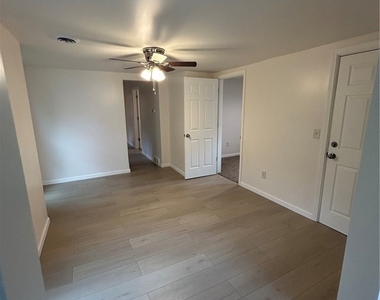 286 Normal Avenue - Photo Thumbnail 9