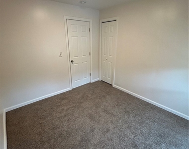 286 Normal Avenue - Photo Thumbnail 13