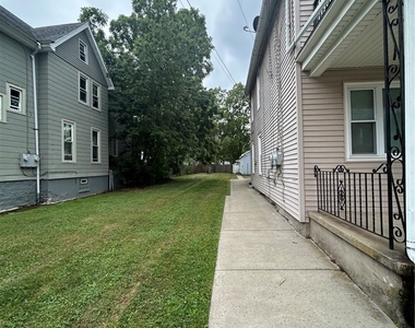 286 Normal Avenue - Photo Thumbnail 1