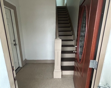 286 Normal Avenue - Photo Thumbnail 2