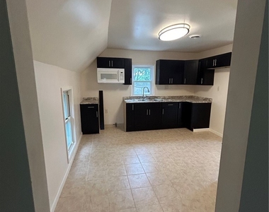 286 Normal Avenue - Photo Thumbnail 14