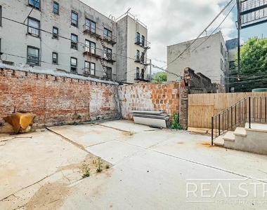 1526 Park Place - Photo Thumbnail 12