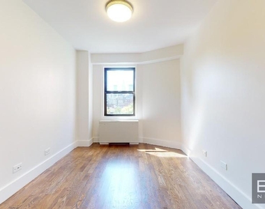 East 63rd Street - Photo Thumbnail 2