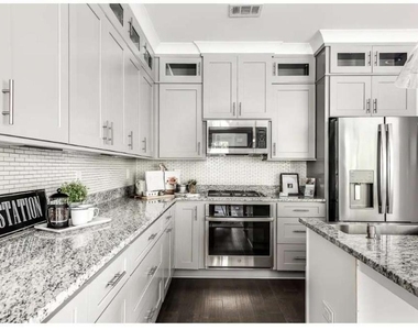 6076 Cushing Circle - Photo Thumbnail 11