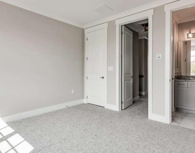 6076 Cushing Circle - Photo Thumbnail 19