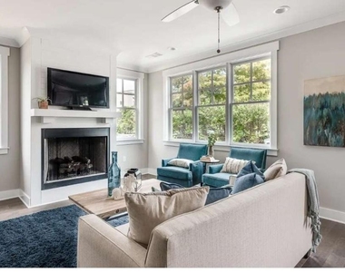 6076 Cushing Circle - Photo Thumbnail 4