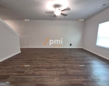 3338 Bridgewood Drive - Photo Thumbnail 5
