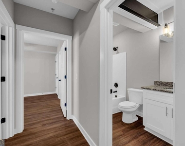 86 S Forest Avenue - Photo Thumbnail 7