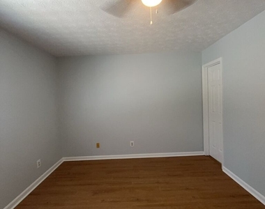 169 Walter Way - Photo Thumbnail 25
