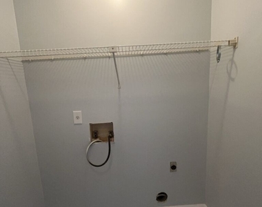 169 Walter Way - Photo Thumbnail 11
