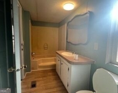712 Speedway Road - Photo Thumbnail 8