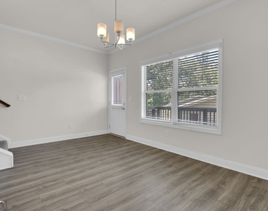 232 Cashes Drive - Photo Thumbnail 6