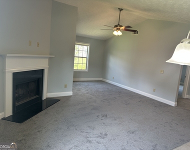 561 Highland Pointe Drive - Photo Thumbnail 13