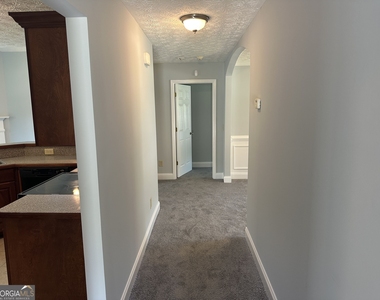 561 Highland Pointe Drive - Photo Thumbnail 9