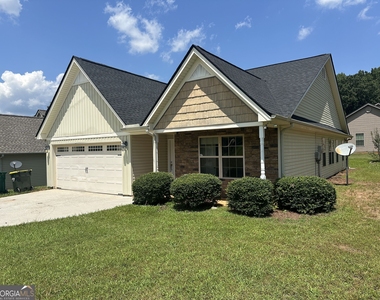 561 Highland Pointe Drive - Photo Thumbnail 1