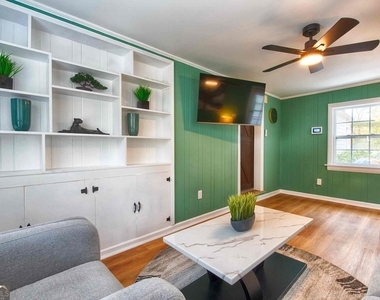 1225 Graymont Drive Sw - Photo Thumbnail 14