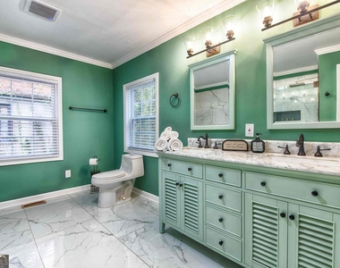 1225 Graymont Drive Sw - Photo Thumbnail 2