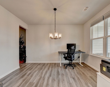 4665 Shipley Avenue - Photo Thumbnail 4