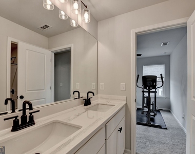 4665 Shipley Avenue - Photo Thumbnail 44