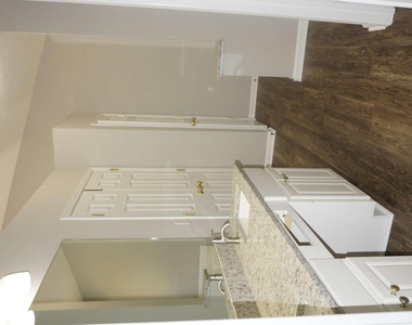 3260 Ennfield Lane - Photo Thumbnail 12