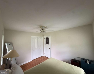 2465 Miriam Lane - Photo Thumbnail 9