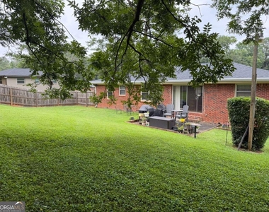 2465 Miriam Lane - Photo Thumbnail 13