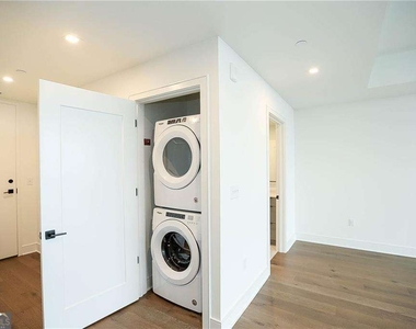 788 W Marietta Street - Photo Thumbnail 12