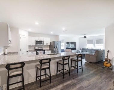 182 Lochwolde Drive - Photo Thumbnail 6
