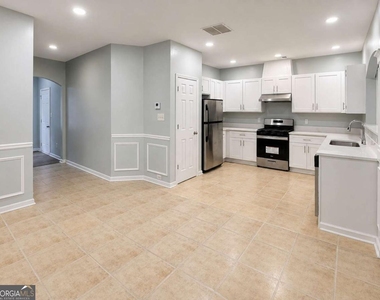 2490 Emma Way Nw - Photo Thumbnail 6