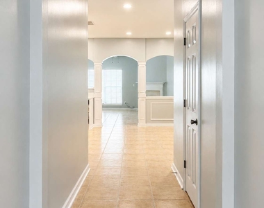 2490 Emma Way Nw - Photo Thumbnail 4