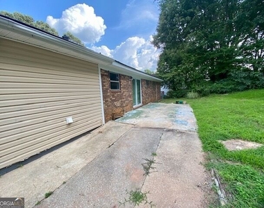 6425 Westbury Road - Photo Thumbnail 12
