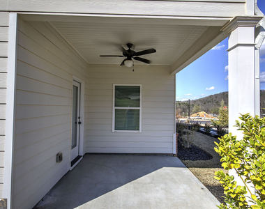401 Perth Drive - Photo Thumbnail 34