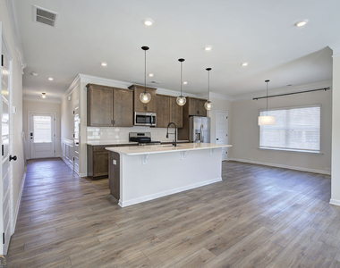 401 Perth Drive - Photo Thumbnail 4