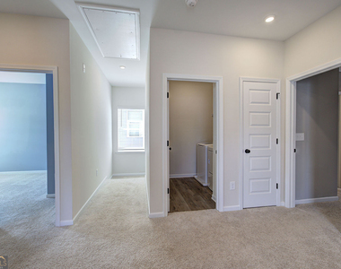 401 Perth Drive - Photo Thumbnail 23