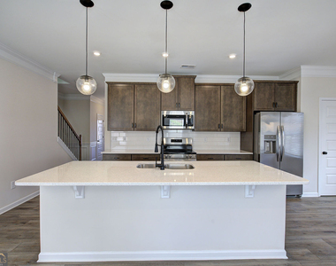 401 Perth Drive - Photo Thumbnail 5